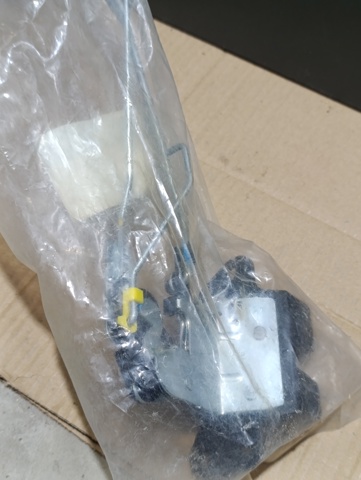 HYUNDAI 812301C031 Замок крышки багажника (двери 3/5-й задней) в наличии Каменское