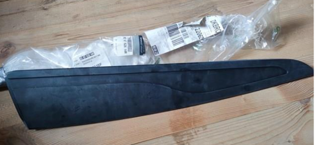 Молдинг двери задней правой 828762614R RENAULT