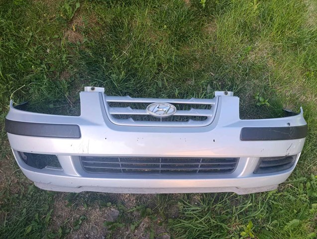 Бампер на авто 8651117000 HYUNDAI