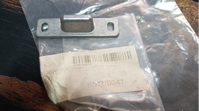 Ограничитель сдвижной двери, на двери 9017660062 MERCEDES