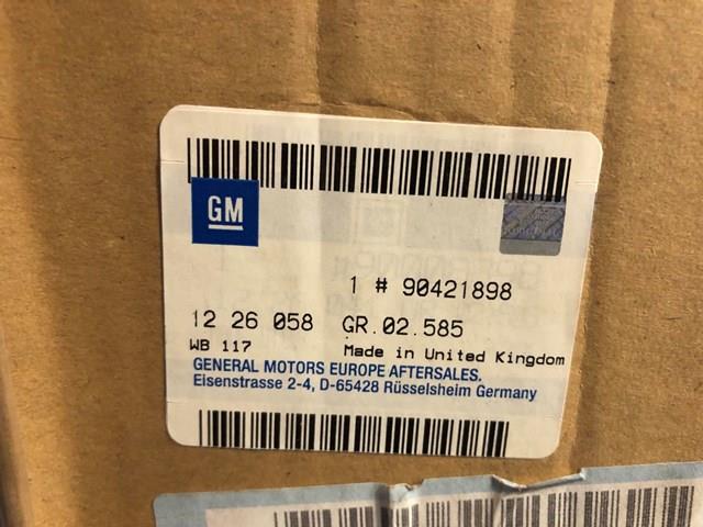 GM 90421898 Поворотник правый в наличии Львов