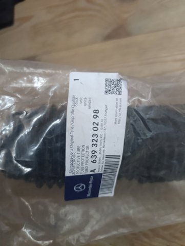 Пыльник амортизатора переднего A6393230298 MERCEDES