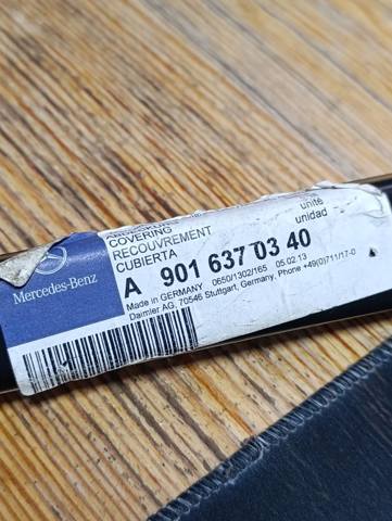 Ресничка (накладка) правой фары A9016370340 MERCEDES