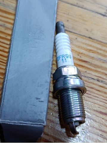 Свеча зажигания IFR5G11 NGK