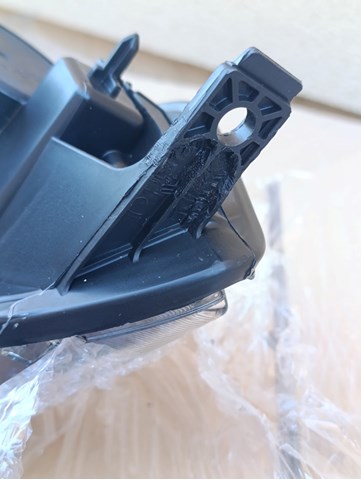 MAGNETI MARELLI LPP952 Фара левая в наличии Сумы
