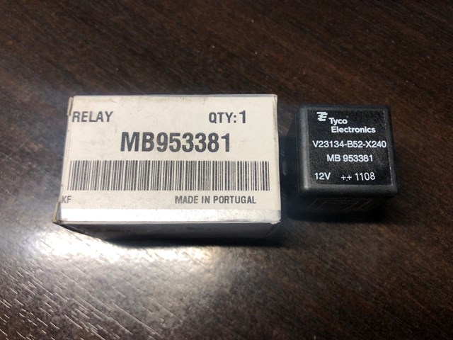 Реле противотуманной фары MB953381 MITSUBISHI