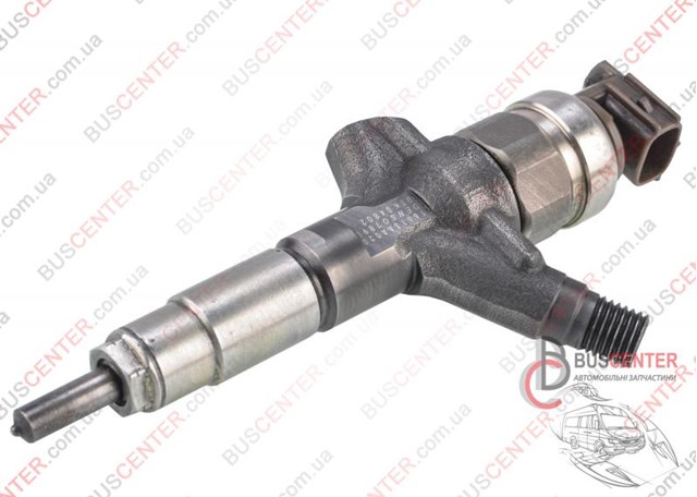 Топливные форсунки 16613AA020 DENSO