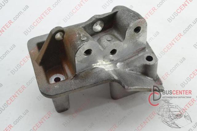 Кронштейн подушки (опоры) двигателя, правой 55195033 FIAT