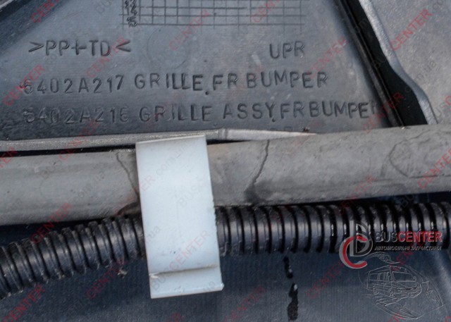 Бампер передний в сборе 6400D427 MITSUBISHI
