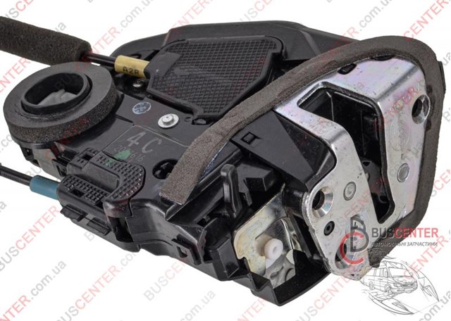 Замок задней правой двери  6905047070 TOYOTA