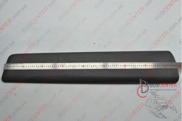 Накладка передней правой двери 8200036086 RENAULT