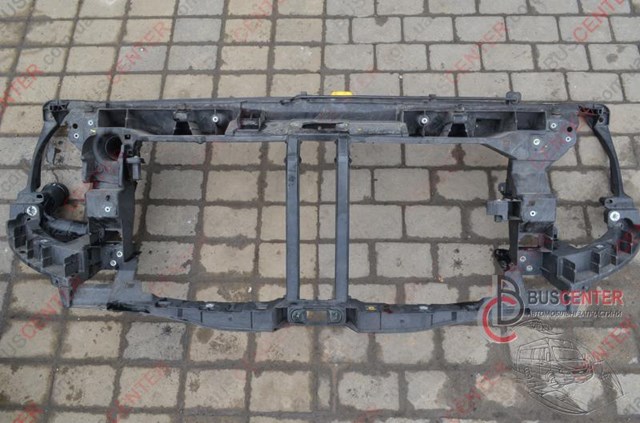 Рамка радиатора Renault Master