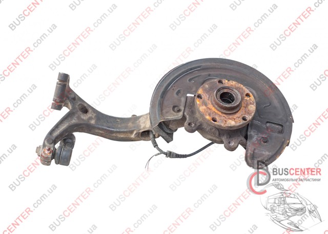 Кулак поворотный передний правый 8D0407254B VAG