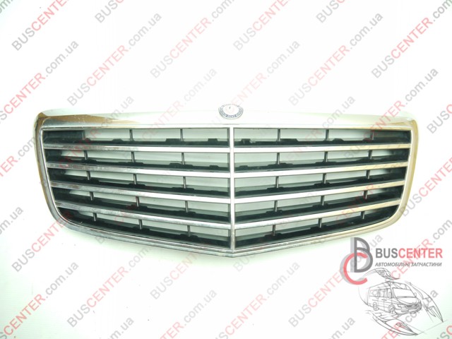 MERCEDES A2118801783 Решетка радиатора в наличии Киев