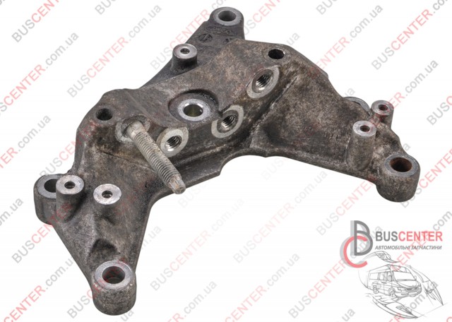 Кронштейн подушки (опоры) двигателя, правой GK2Q6030AA FORD