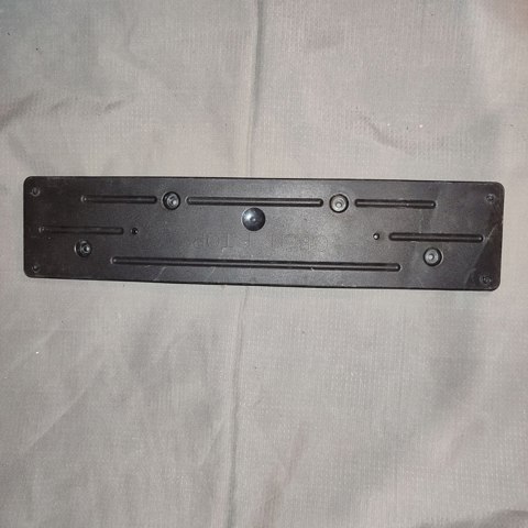 Панель крепления номерного знака, переднего 51118069220 BMW