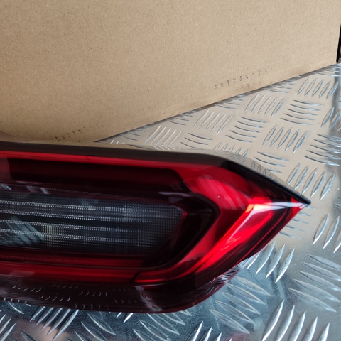 63215A0DB06 BMW Фонарь задний правый внутренний купить в Ужгород