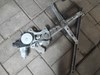 Мотор стеклоподъемника двери передней, левой 5713A257 MITSUBISHI