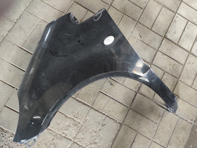 Переднее левое крыло A1688800318 MERCEDES