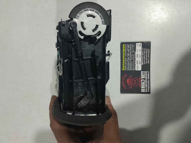 687614EA0A NISSAN Решетка вентиляции салона на "торпедо" левая купить в Львов