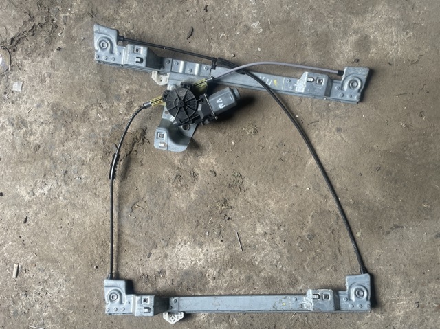 Стеклоподъемник передней двери 807213441R RENAULT