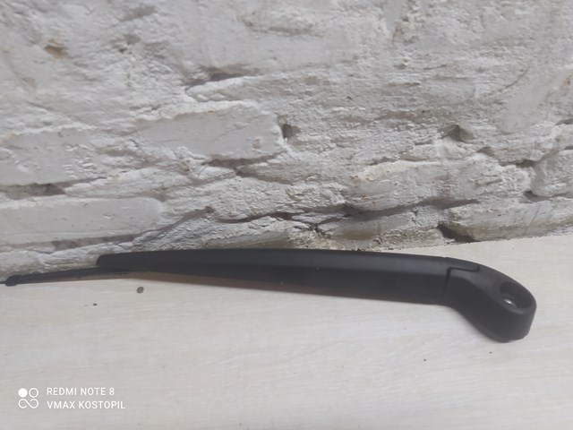Поводок дворника заднего стекла 30753534 VOLVO