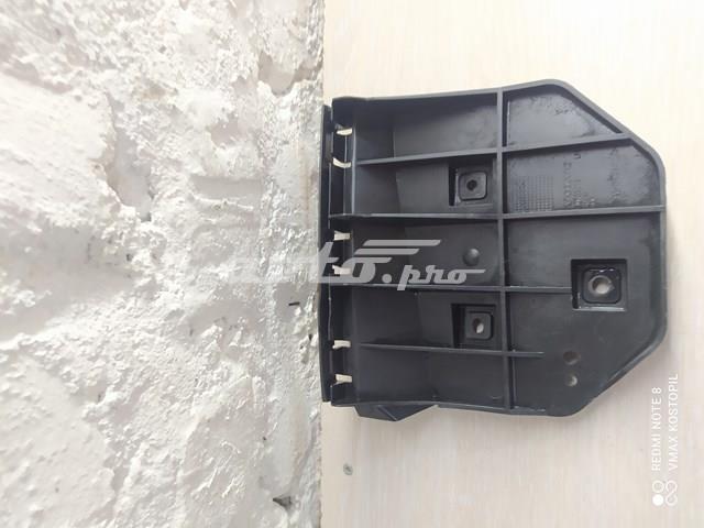 Левый кронштейн крепления бампера заднего 30763019 VOLVO