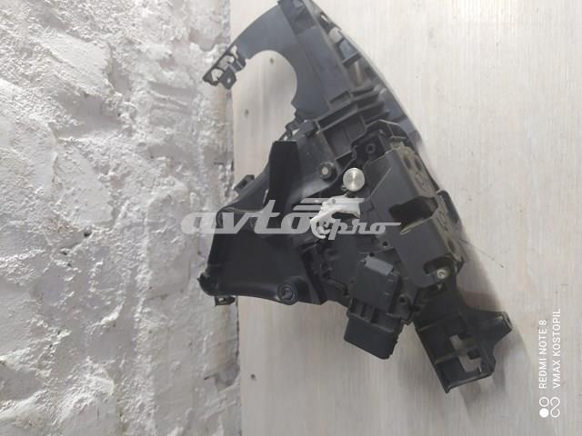 Замок передней пассажирской двери 30799302 VOLVO