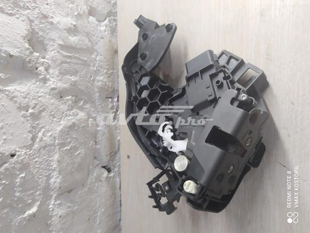 Замок двери задней левой 30799324 VOLVO