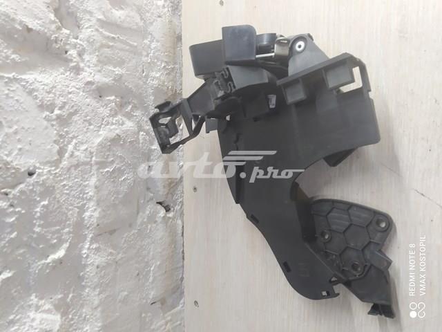 VOLVO 30799324 Замок двери задней левой в наличии Днепр
