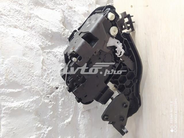 Замок задней левой двери 30799326 VOLVO