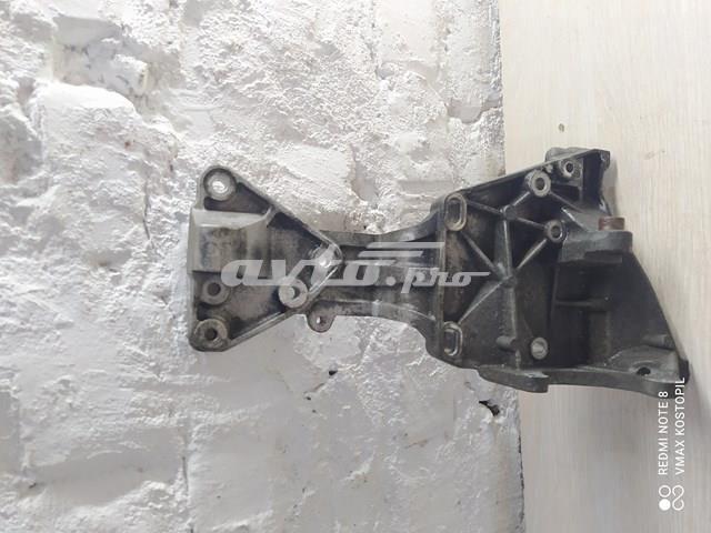 Кронштейн генератора 31316673 VOLVO