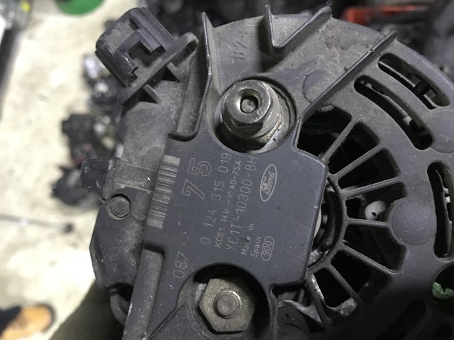 Автомобильный генератор 0124315019 BOSCH