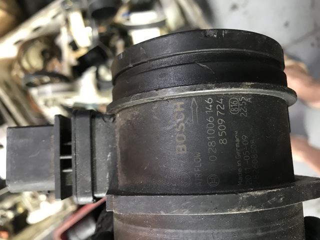Датчик массового расхода воздуха 0281006146 BOSCH