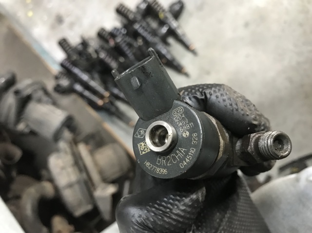 Клапанная форсунка 0445110328 RENAULT