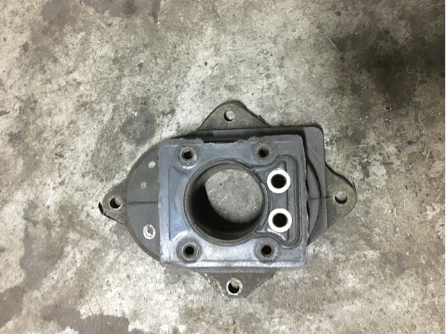 Фланец карбюратора 050129761 VAG