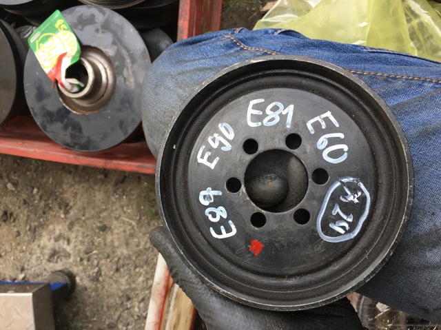 Шкив коленвала 11237551308 BMW