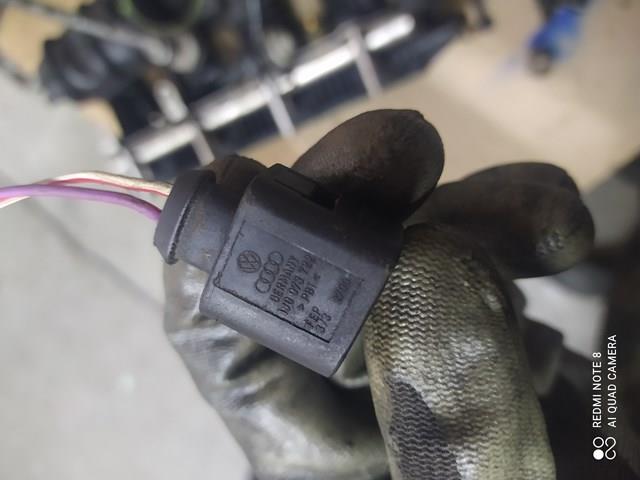 Разъем (фишка) противотуманной фары 1J0973722 VAG