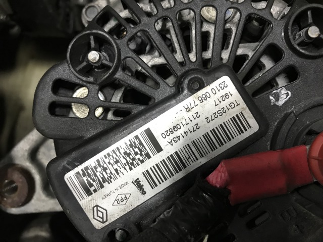 Генератор автомобиля 231006677R RENAULT