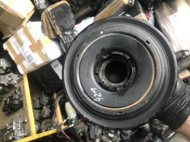 Шкив коленвала (демпфер) 25182193 OPEL