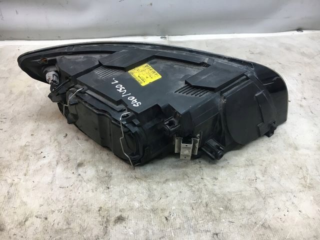 Фара дальнего света в сборе 30698885 VOLVO