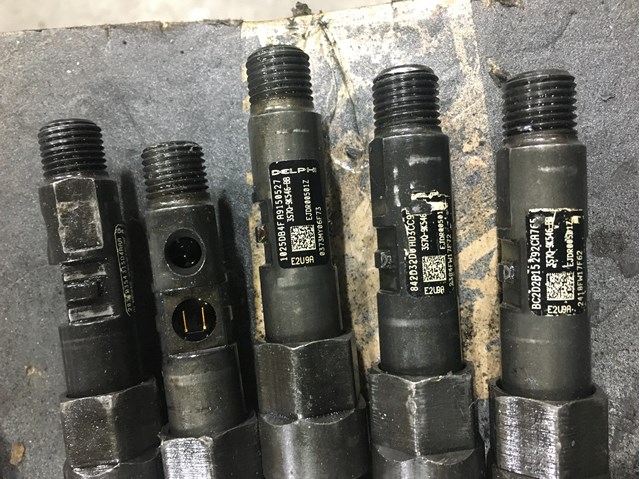 Форсунка дизельная в сборе 3S7Q9K546BB FORD