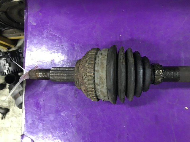 CHRYSLER 4641856AF Полуось (привод) передняя правая в наличии Винница