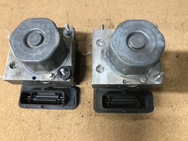 Блок ABS гидравлический 476602738R RENAULT