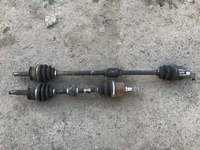 Привод передний правый 4950117050 HYUNDAI