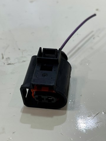 Разъем (фишка) генератора 4D0971992B VAG