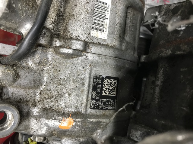 Насос кондиционера 4M0816803L VAG