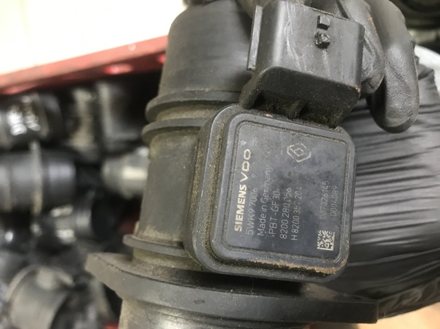 Датчик расхода воздуха 5WK97006 RENAULT