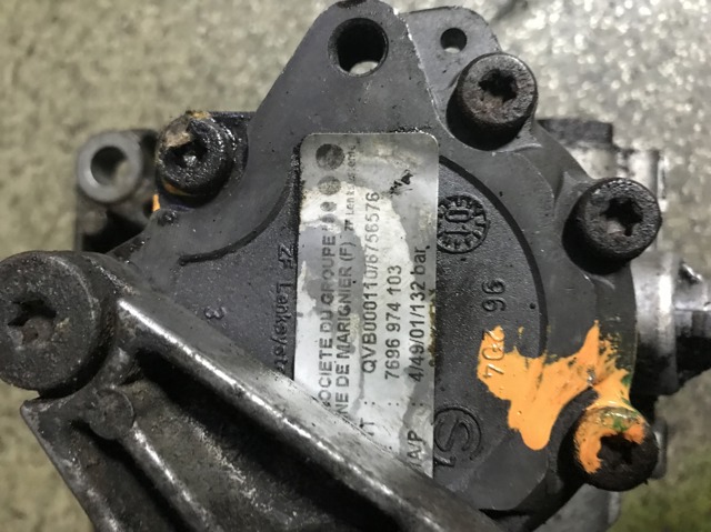 Насос рулевого механизма 7696974103 ZF PARTS