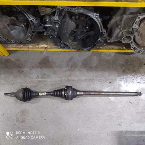Ось передняя в сборе 7L6407271D VAG